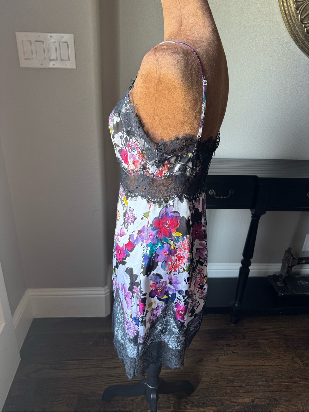 bebe Silk Floral Eyelash Lace Slip Dress Lingerie Style Sexy 8 Adjustable Straps - Picture 6 of 16